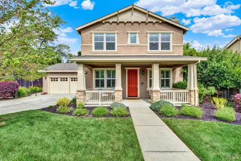 18 Riverton Ct, Napa, CA 94558