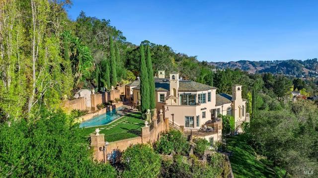 27 Upper Rd, Ross, CA 94957