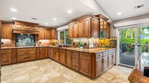 173 San Jose Ct, Vacaville, CA 95688