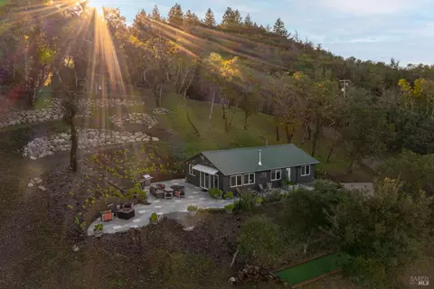 22855 Chianti Rd, Geyserville, CA 95441