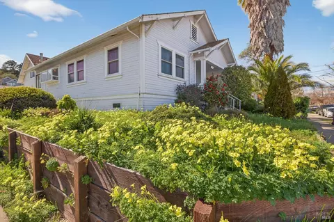 301 Broadway St, Petaluma, CA 94952