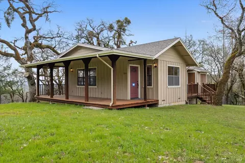 8401 Brandywine Dr, Ukiah, CA 95482