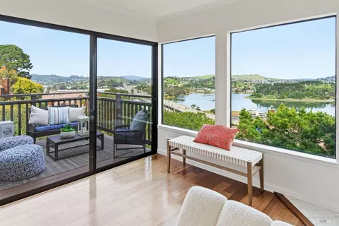 220 Headlands Ct, Sausalito, CA 94965