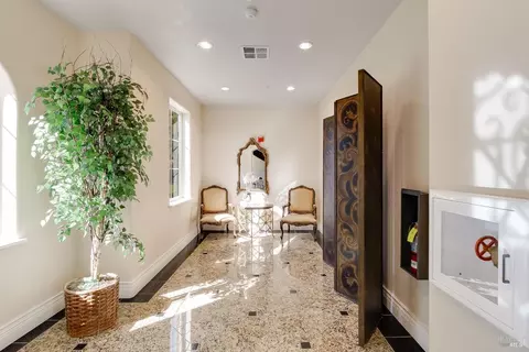 Entry Way - 1148 Sonata Dr #96, Vallejo, CA 94591 photo 5 of 7