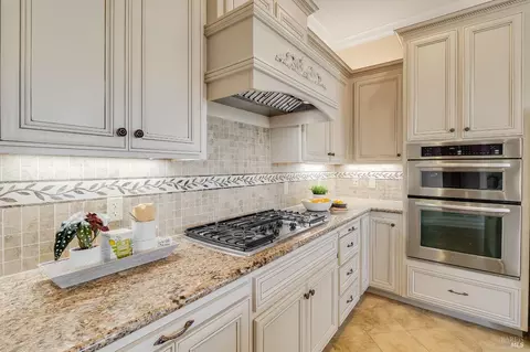 Kitchen - 1148 Sonata Dr #96, Vallejo, CA 94591 photo 3 of 5