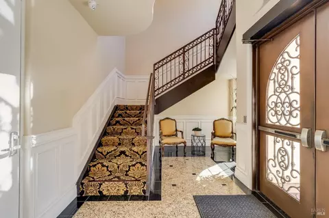 Entry Way - 1148 Sonata Dr #96, Vallejo, CA 94591 photo 6 of 7