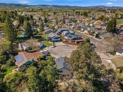 View/Area - 9524 Sheffield St, Windsor, CA 95492 photo 4 of 8