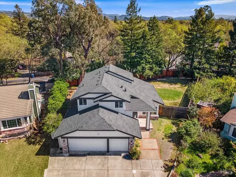View/Area - 9524 Sheffield St, Windsor, CA 95492 photo 1 of 8