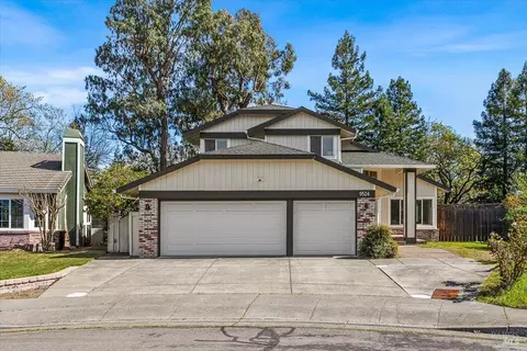 Exterior - 9524 Sheffield St, Windsor, CA 95492 photo 2 of 5