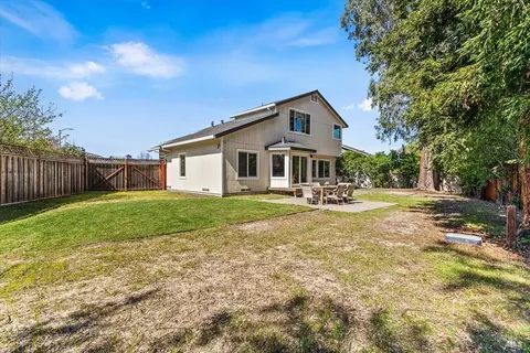 Exterior - 9524 Sheffield St, Windsor, CA 95492 photo 5 of 5