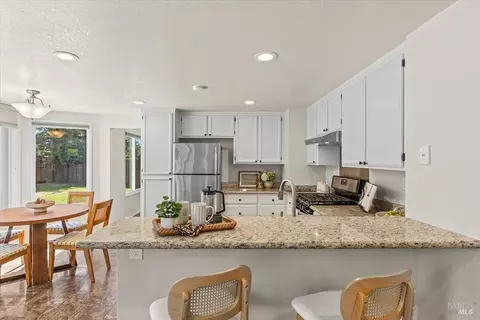 Kitchen - 9524 Sheffield St, Windsor, CA 95492 photo 5 of 5