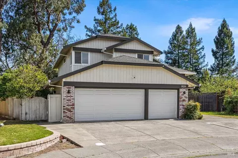 9524 Sheffield St, Windsor, CA 95492