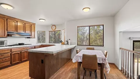 Kitchen - 171 Ancheta Pl, Vallejo, CA 94591 photo 3 of 3