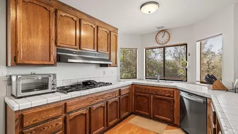 Kitchen - 171 Ancheta Pl, Vallejo, CA 94591 photo 2 of 3
