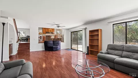 Living - 171 Ancheta Pl, Vallejo, CA 94591 photo 5 of 5