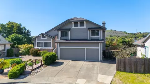 Exterior - 171 Ancheta Pl, Vallejo, CA 94591 photo 8 of 10