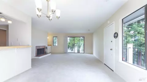 14 Scottsdale Way, Novato, CA 94947