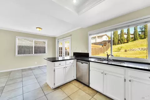 Kitchen - 307 Brunswick Dr, Vallejo, CA 94591 photo 3 of 3