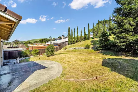 Exterior - 307 Brunswick Dr, Vallejo, CA 94591 photo 4 of 6