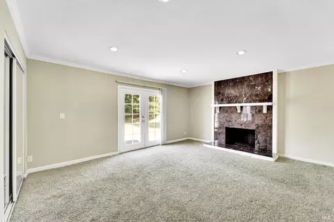 Living - 307 Brunswick Dr, Vallejo, CA 94591 photo 2 of 2