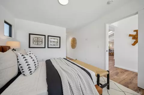 Bedroom - 302 Starling Rd, Mill Valley, CA 94941 photo 2 of 11