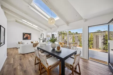 Dining - 302 Starling Rd, Mill Valley, CA 94941 photo 2 of 5