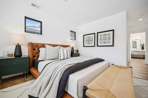 Bedroom - 302 Starling Rd, Mill Valley, CA 94941 photo 1 of 11