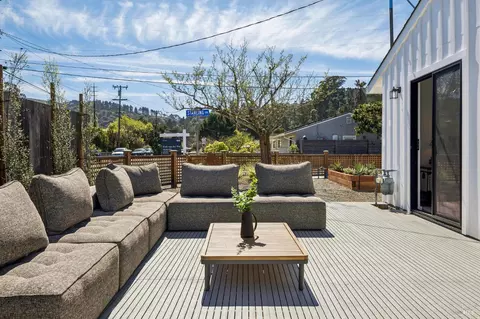 Exterior - 302 Starling Rd, Mill Valley, CA 94941 photo 6 of 13