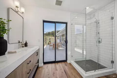 Bath - 302 Starling Rd, Mill Valley, CA 94941 photo 2 of 4