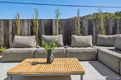 Exterior - 302 Starling Rd, Mill Valley, CA 94941 photo 7 of 13