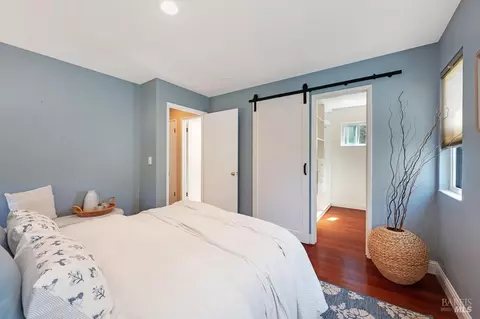 Bedroom - 8148 Bodega Ave, Sebastopol, CA 95472 photo 2 of 4