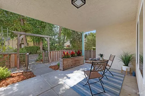 Exterior - 8148 Bodega Ave, Sebastopol, CA 95472 photo 6 of 12