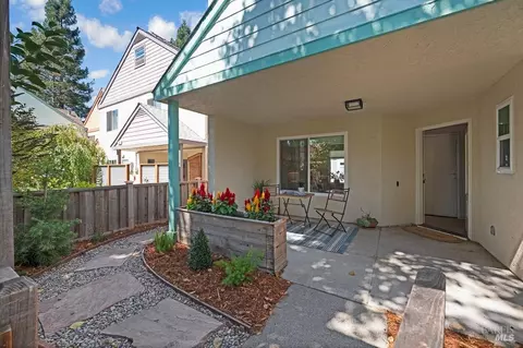 Exterior - 8148 Bodega Ave, Sebastopol, CA 95472 photo 5 of 12