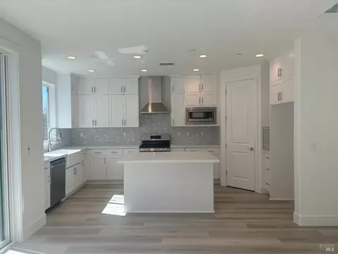 230 Echols Dr, Martinez, CA 94553 photo 3