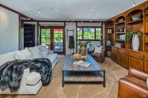 Living - 4038 E 3rd Ave, Napa, CA 94558 photo 3 of 7