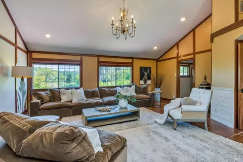 Living - 4038 E 3rd Ave, Napa, CA 94558 photo 6 of 7