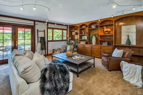 Living - 4038 E 3rd Ave, Napa, CA 94558 photo 2 of 7