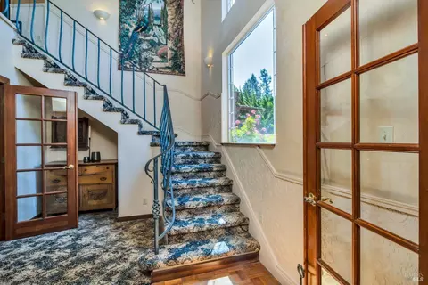 Entry Way - 4038 E 3rd Ave, Napa, CA 94558 photo 4 of 6