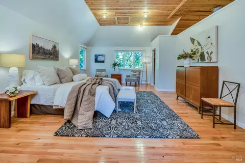 Bedroom - 4038 E 3rd Ave, Napa, CA 94558 photo 5 of 9