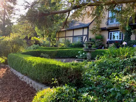Exterior - 4038 E 3rd Ave, Napa, CA 94558 photo 29 of 43