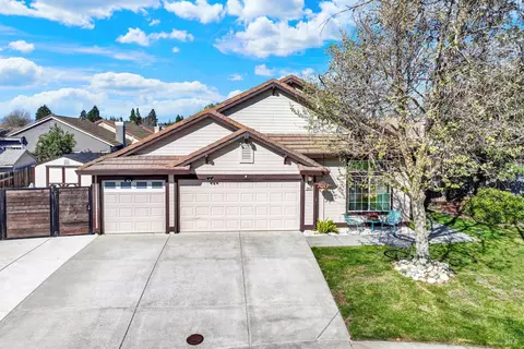 2045 Keel Ct, Dixon, CA 95620