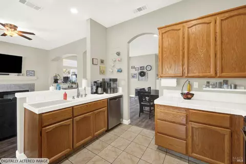 Kitchen - 2045 Keel Ct, Dixon, CA 95620 photo 3 of 8