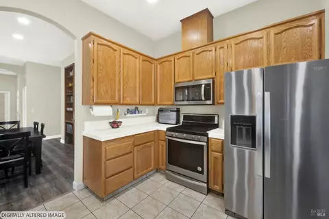 Kitchen - 2045 Keel Ct, Dixon, CA 95620 photo 6 of 8