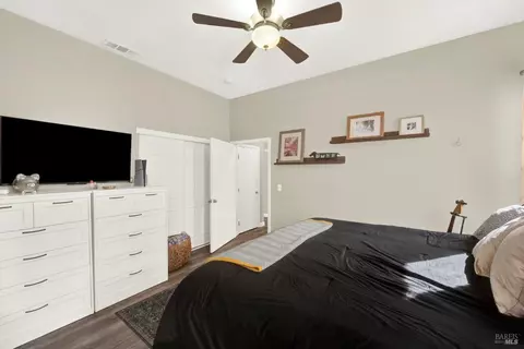 Bedroom - 2045 Keel Ct, Dixon, CA 95620 photo 3 of 10