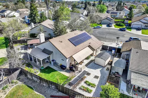 View/Area - 2045 Keel Ct, Dixon, CA 95620 photo 2 of 9