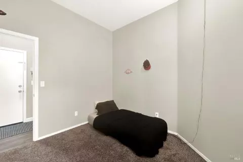 Bedroom - 2045 Keel Ct, Dixon, CA 95620 photo 7 of 10