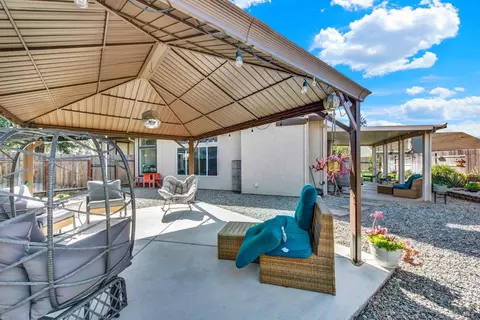 Exterior - 2045 Keel Ct, Dixon, CA 95620 photo 17 of 19