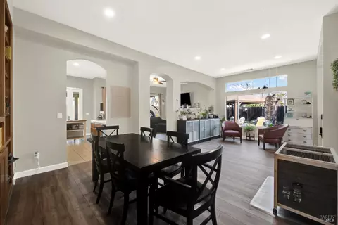Dining - 2045 Keel Ct, Dixon, CA 95620 photo 4 of 4