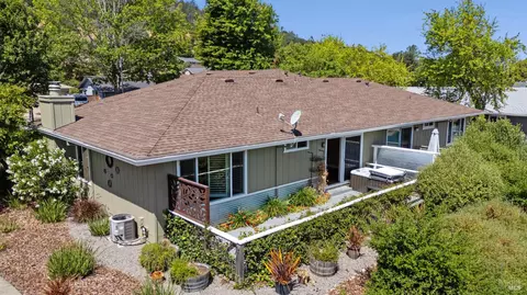 7409 Oakmont Dr, Santa Rosa, CA 95409