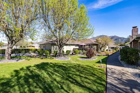 7409 Oakmont Dr, Santa Rosa, CA 95409